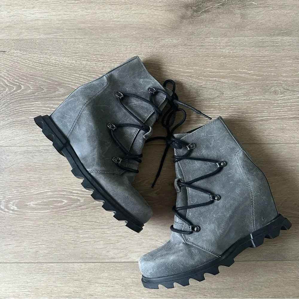 SOREL Joan of Arctic III Waterproof Lace-Up Wedge Boots Grey Sz 8